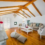 Stunning In With Sauna * Bicici