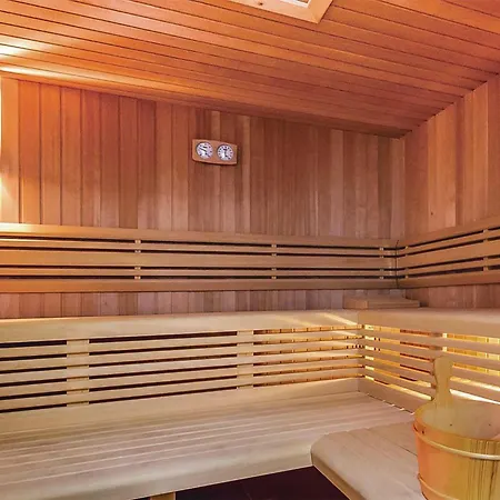 Stunning In With Sauna Bicici